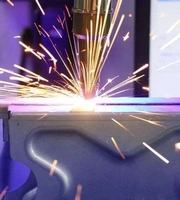 صناعة الليزر