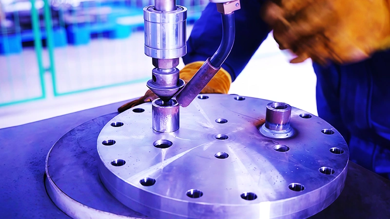 ورشة لحام المبادلالحراري الغلافي الأنبوبي - ماكينة لحام الوصلات الآلية